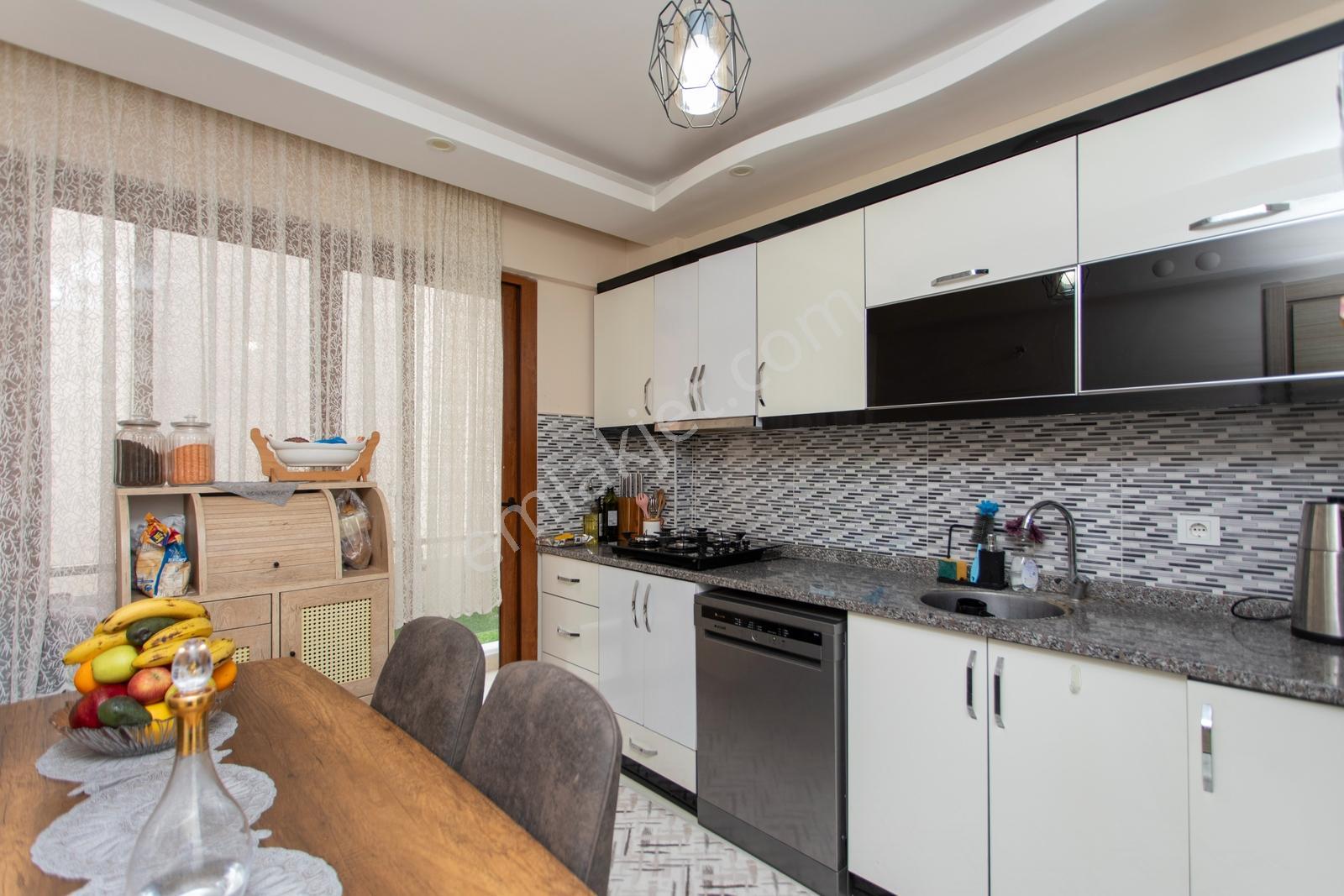 Foça Bağarası Kazım Dirik Mah. Satılık 2+1 Dubleks — fotoğraf 13