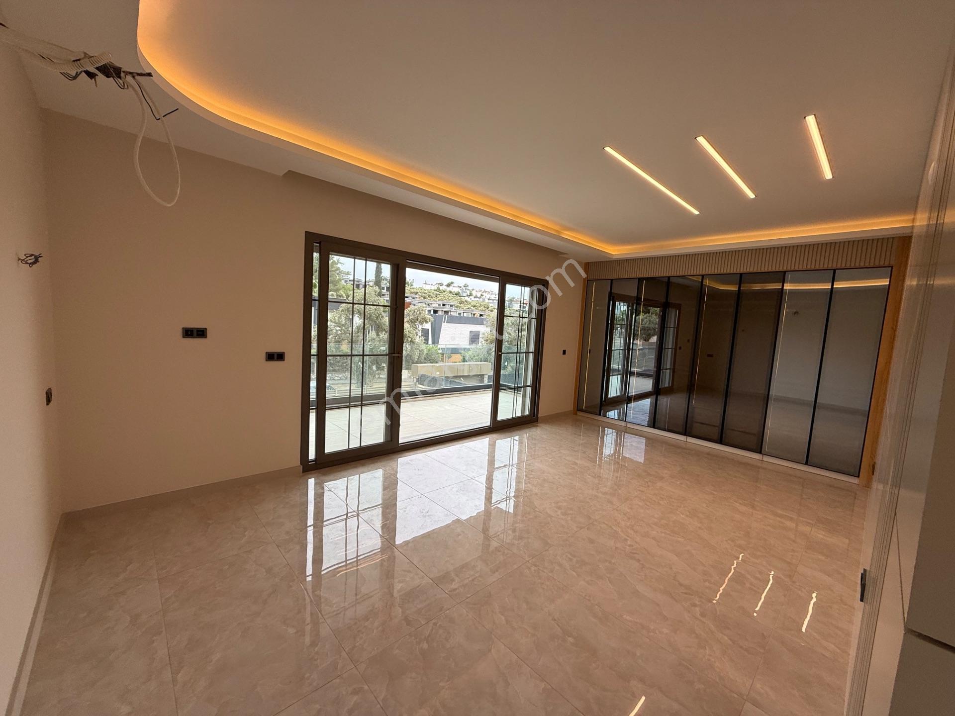 Kuşadası Yavansuda Satılık 500 Metre² Arsa Üzerınde 4 + 1 Vılla — fotoğraf 7
