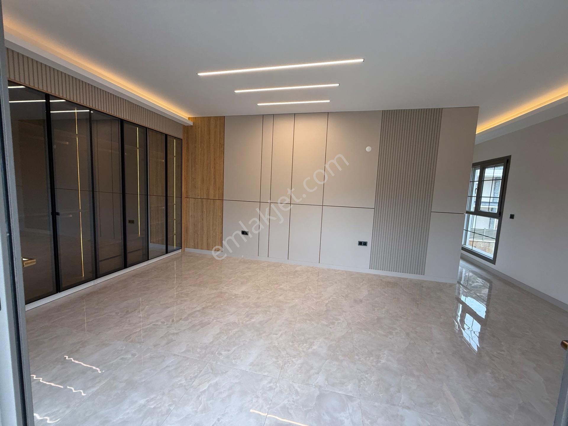 Kuşadası Yavansuda Satılık 500 Metre² Arsa Üzerınde 4 + 1 Vılla — fotoğraf 10