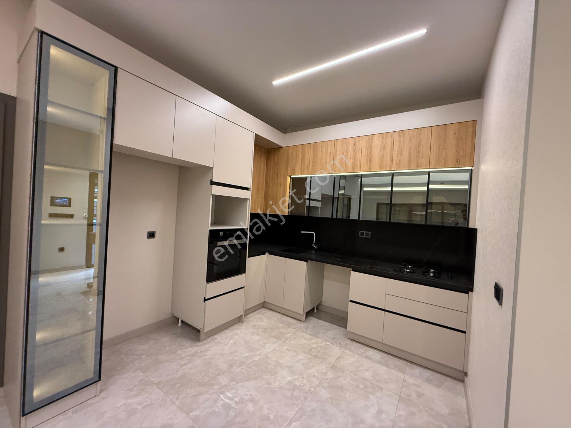 Kuşadası Yavansuda Satılık 500 Metre² Arsa Üzerınde 4 + 1 Vılla — fotoğraf 22