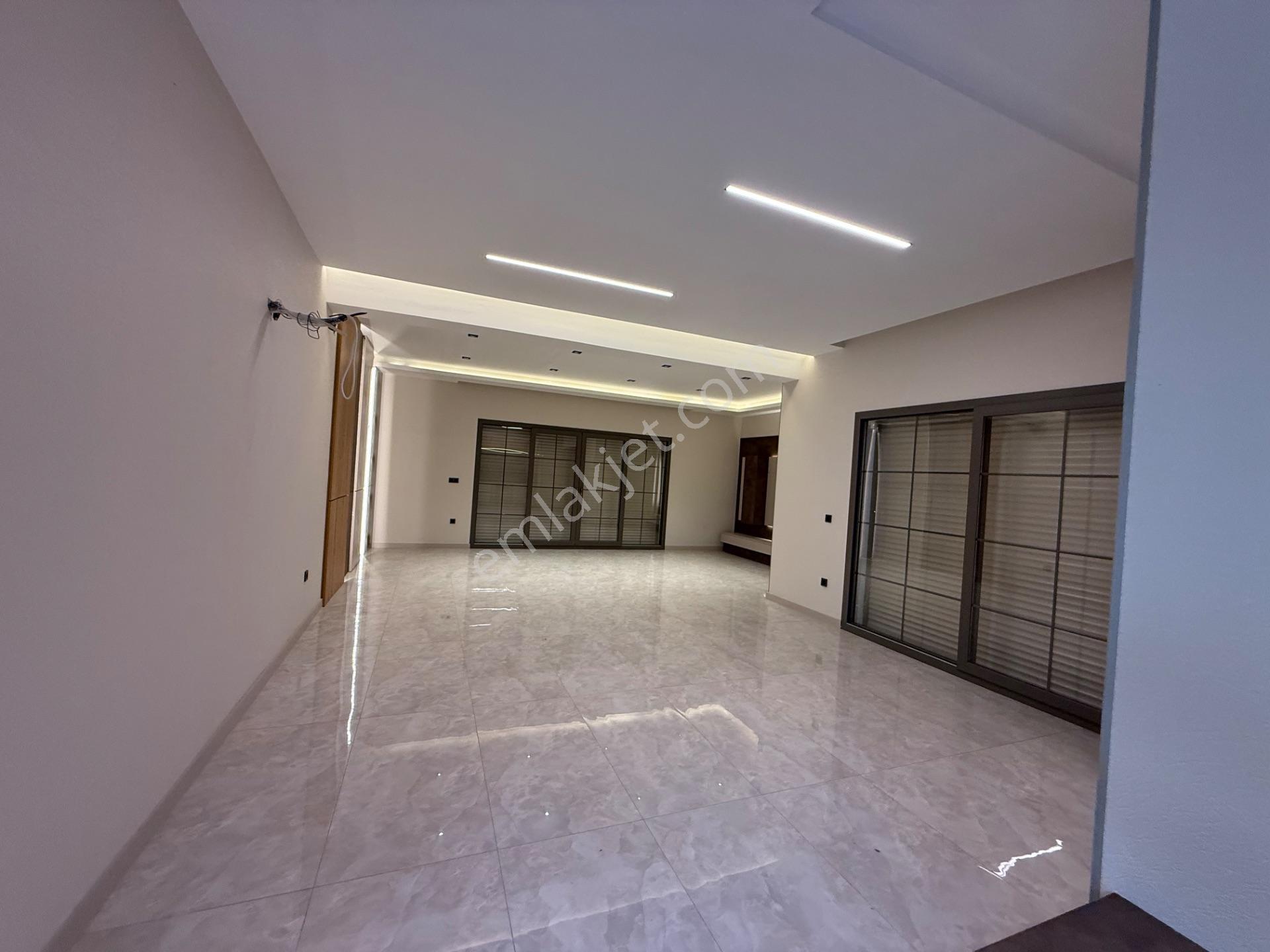 Kuşadası Yavansuda Satılık 500 Metre² Arsa Üzerınde 4 + 1 Vılla — fotoğraf 23