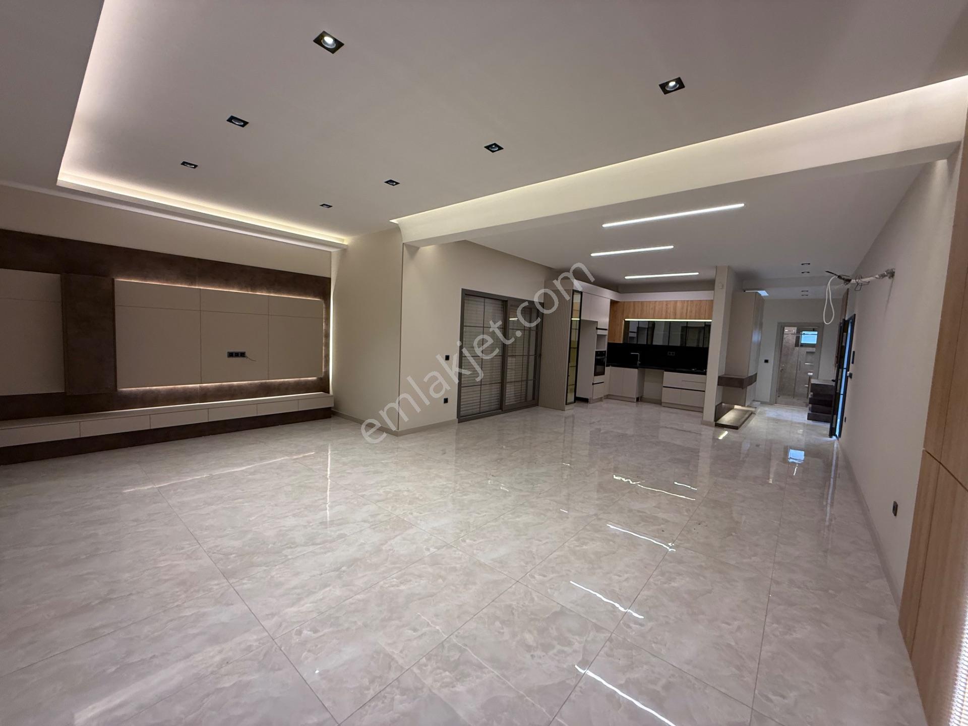 Kuşadası Yavansuda Satılık 500 Metre² Arsa Üzerınde 4 + 1 Vılla — fotoğraf 24
