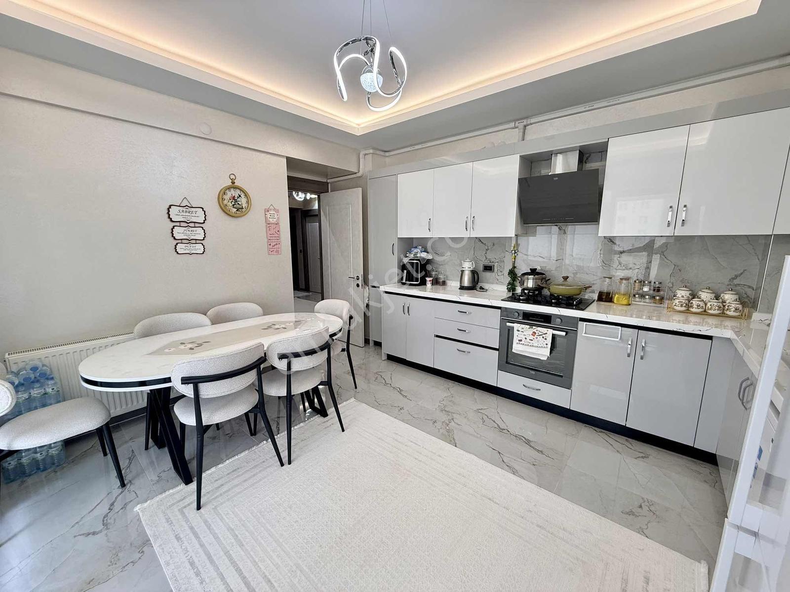 Ekstra Yapılı Lüx 4+1 Sıfır Daire — fotoğraf 6