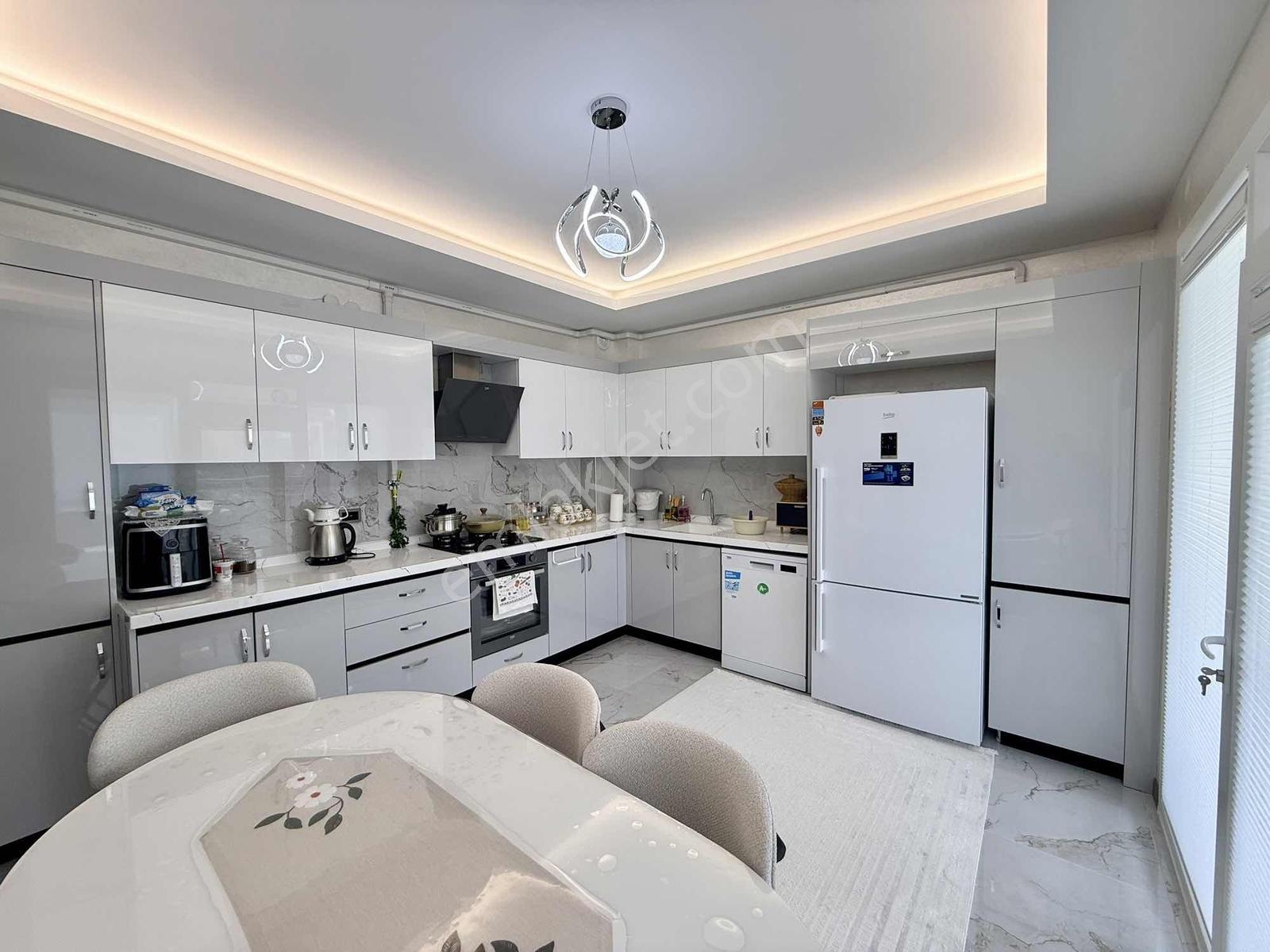 Ekstra Yapılı Lüx 4+1 Sıfır Daire — fotoğraf 7