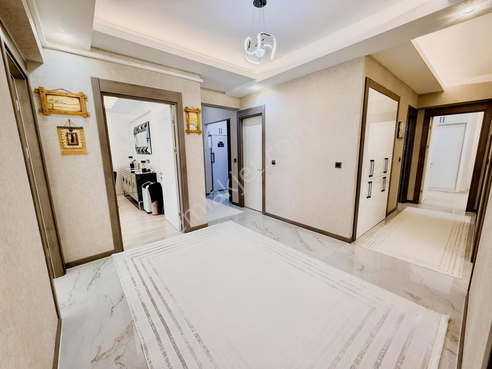 Ekstra Yapılı Lüx 4+1 Sıfır Daire — fotoğraf 10