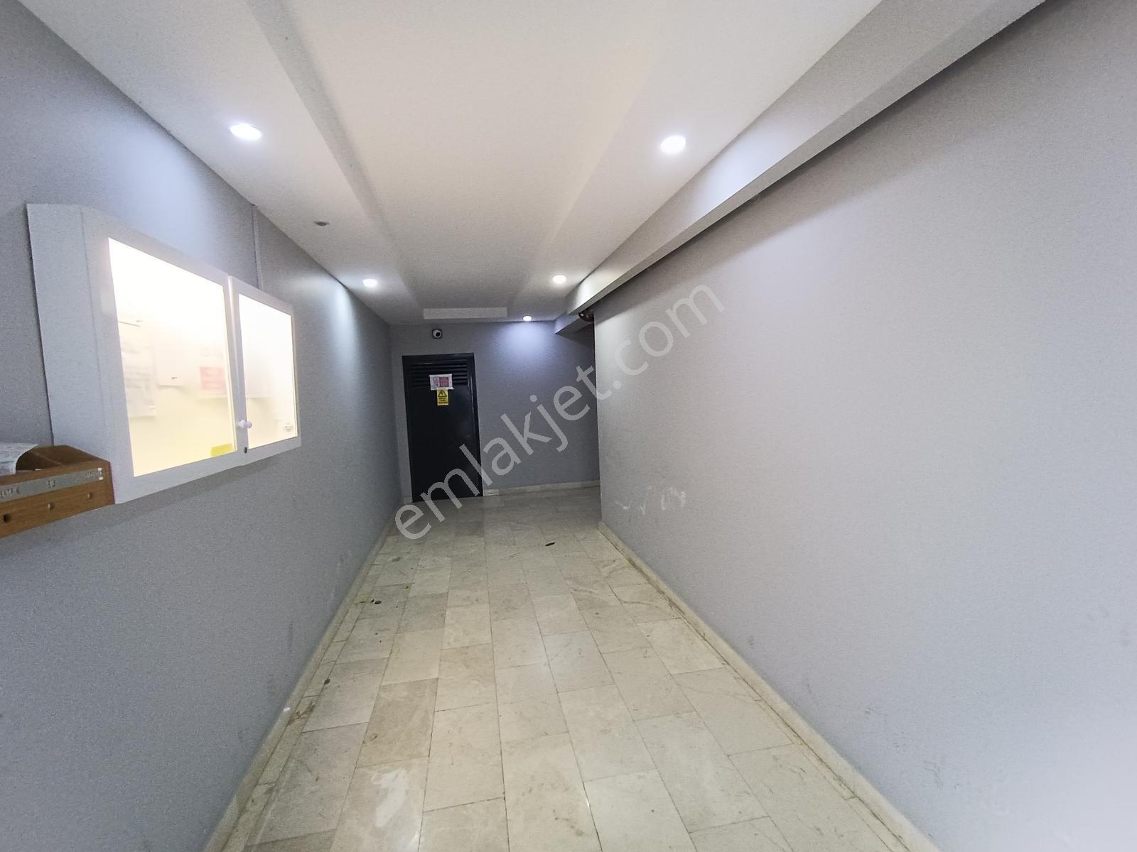 Altınova Mah. Satılık Site İçerisinde Ebeveyn Banyolu Geniş 2+1 — fotoğraf 26