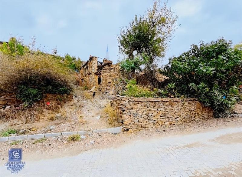 Bayındır Söğütören Köy İçi Önü Açık Satılık Müstakil Ev Ve Arsa