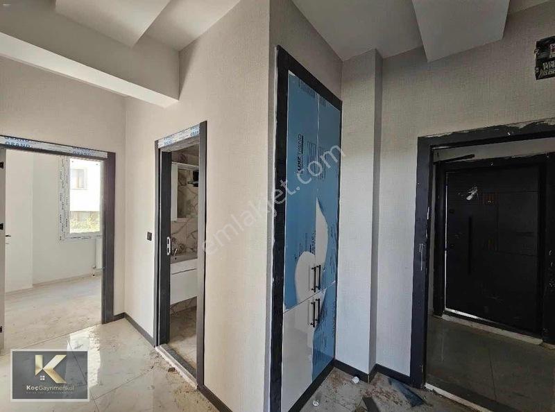 Zümrütkent Caddesi Üzeri Satılık 2+1 Sıfır Daire — fotoğraf 2