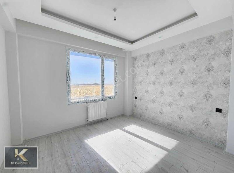 Zümrütkent Caddesi Üzeri Satılık 2+1 Sıfır Daire — fotoğraf 4