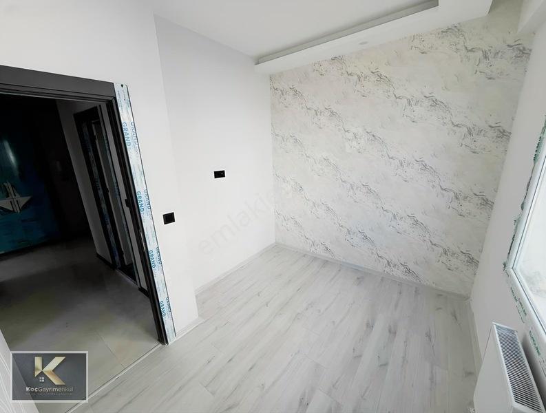Zümrütkent Caddesi Üzeri Satılık 2+1 Sıfır Daire — fotoğraf 15