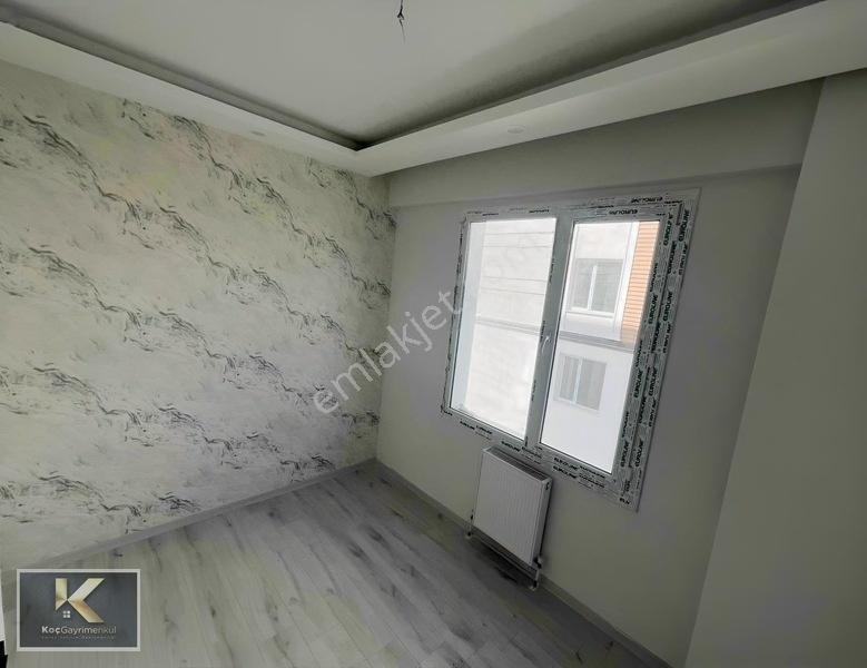 Zümrütkent Caddesi Üzeri Satılık 2+1 Sıfır Daire — fotoğraf 21