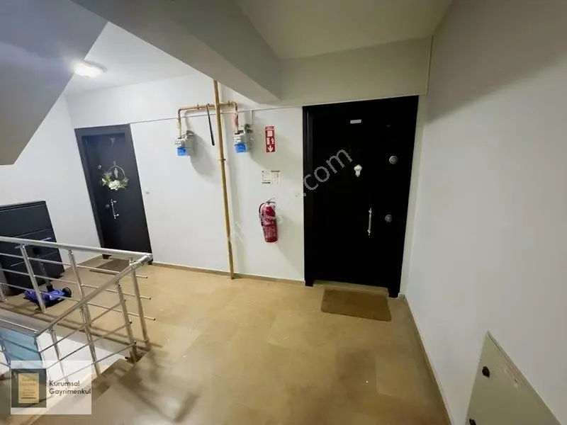 Kurumsal'dan Geçit'te Site İçi Satılık 3+1 Ara Kat Daire — fotoğraf 14