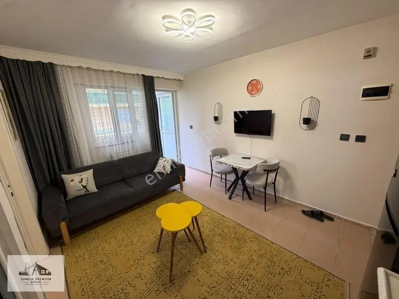 Asmalıevler'de Cadde Üzeri 1+1 Arakat-balkonlu Daire — fotoğraf 5