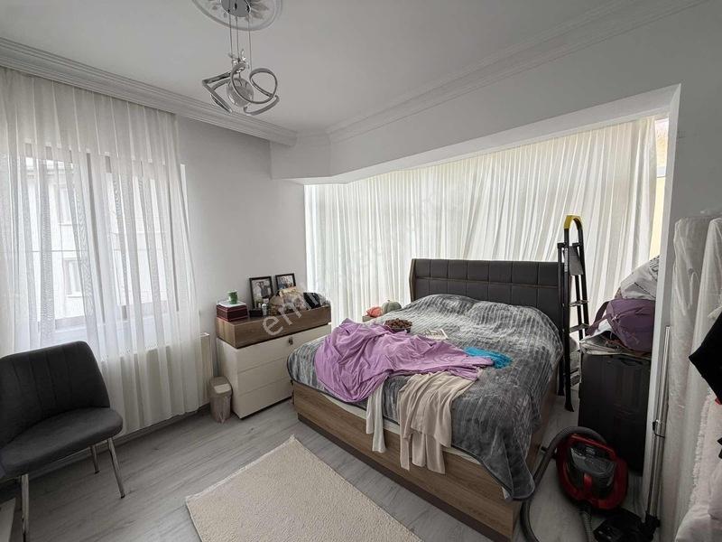 Derman'dan*2+1*kök Tapu*1. Kat*100m2*eyyüp Cami Karşısı* — fotoğraf 14