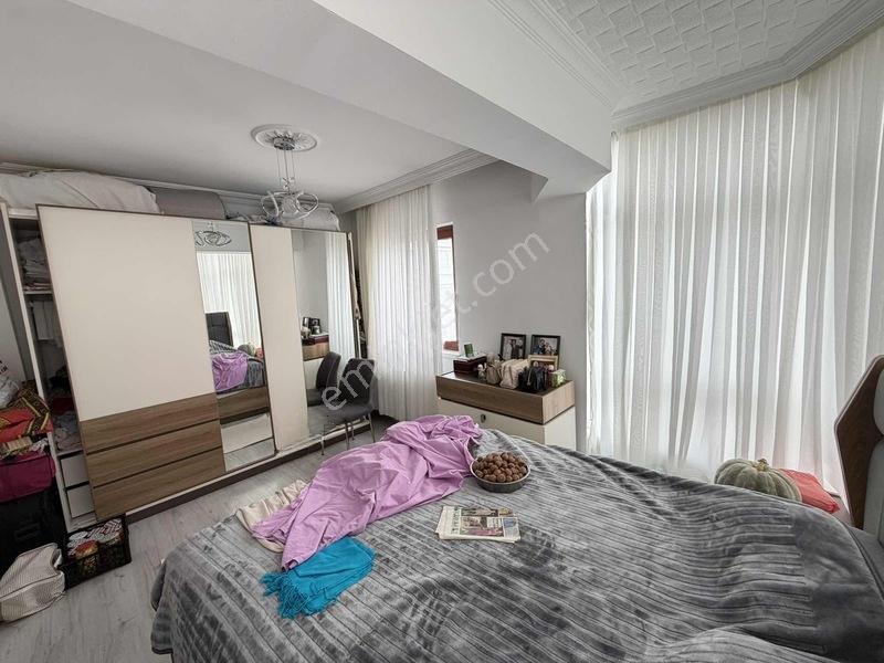 Derman'dan*2+1*kök Tapu*1. Kat*100m2*eyyüp Cami Karşısı* — fotoğraf 17