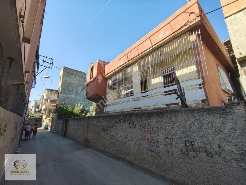 Havuzlubahçe De 430 Metre Arsaya Sahip İçinde 3 Daire Satılık