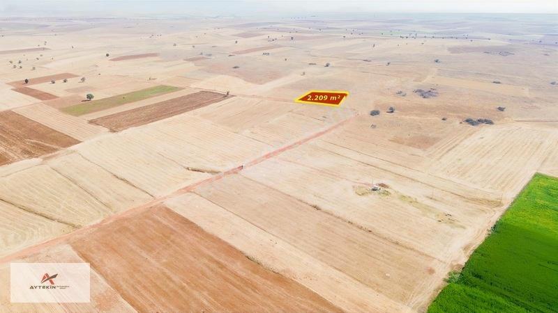 2.209 M² Müstakil Tarla! Yola Sıfır, Akörene Sadece 8 Km! — fotoğraf 3