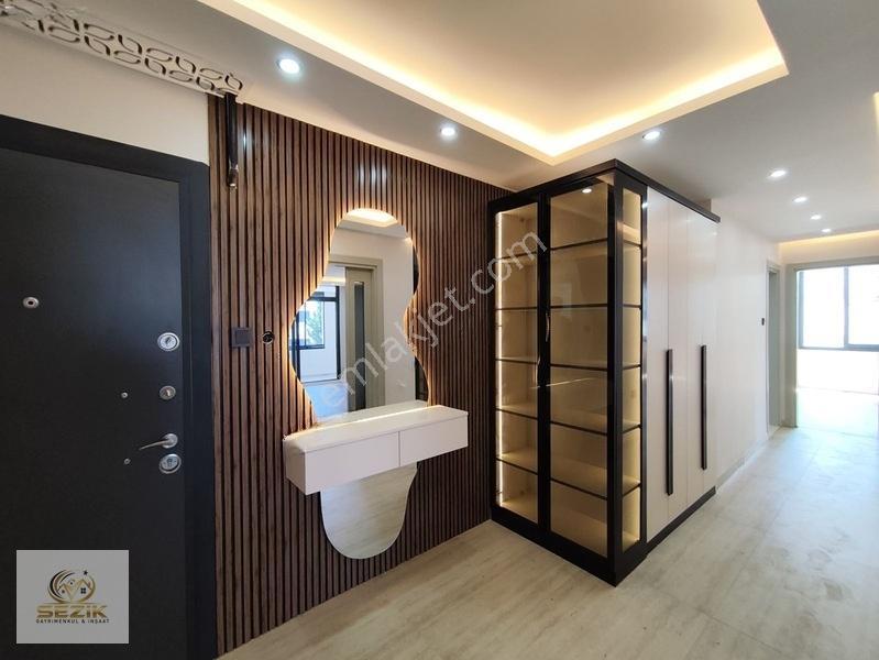 Beyazevler Holiday Otel Civarı 4+1 Lüks Yapılı Satılık Daire