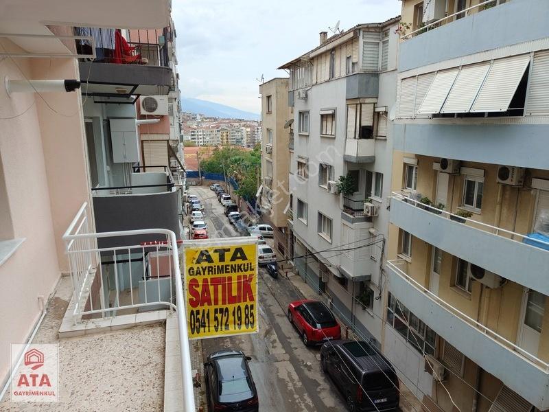 Konak Küçükyalı' Da 2+1 Yeni Tadilatlı Doğalgazlı Satılık Daire