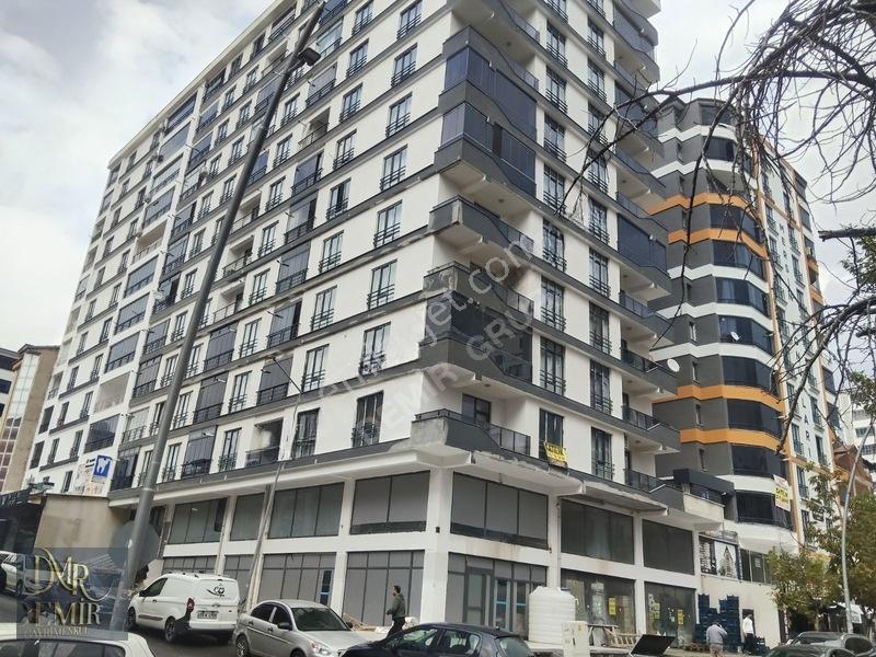 Üniversite Mah. Yunus Emre Blv. Satılık 3+1 Daire 140m² — fotoğraf 3