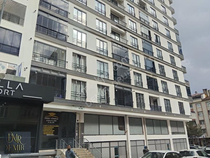 Üniversite Mah. Yunus Emre Blv. Satılık 3+1 Daire 140m² — fotoğraf 4