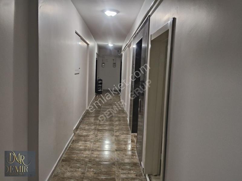 Üniversite Mah. Yunus Emre Blv. Satılık 3+1 Daire 140m² — fotoğraf 6