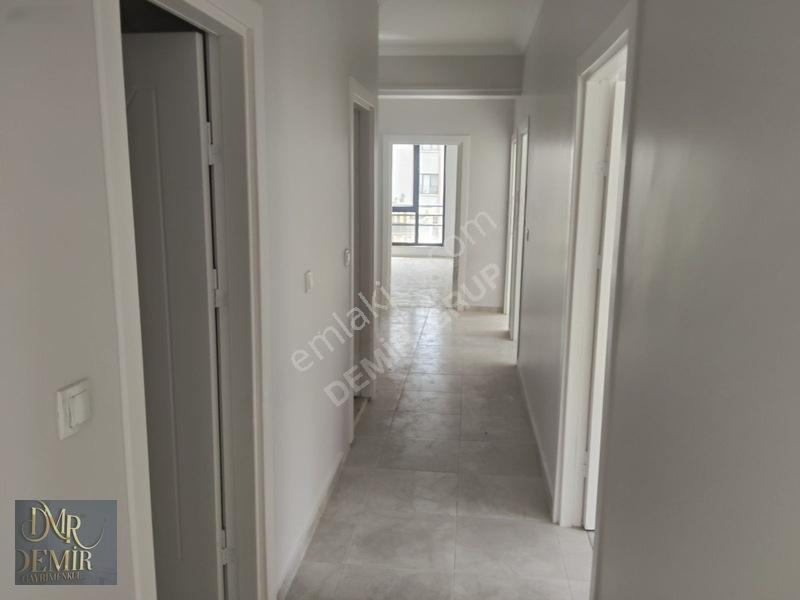Üniversite Mah. Yunus Emre Blv. Satılık 3+1 Daire 140m² — fotoğraf 10