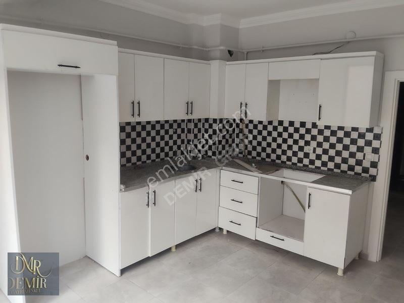 Üniversite Mah. Yunus Emre Blv. Satılık 3+1 Daire 140m² — fotoğraf 24