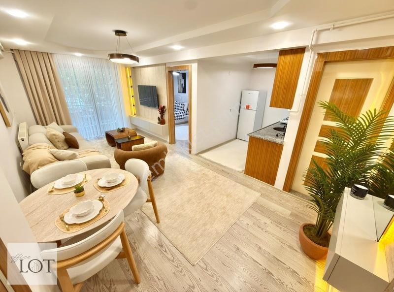 Değirmenönü Mahallesinde Ön Cephe Balkonlu Eşyalı 1,5+1 Apart