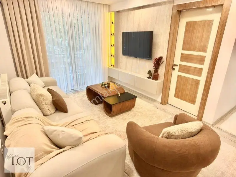 Değirmenönü Mahallesinde Ön Cephe Balkonlu Eşyalı 1,5+1 Apart — fotoğraf 2