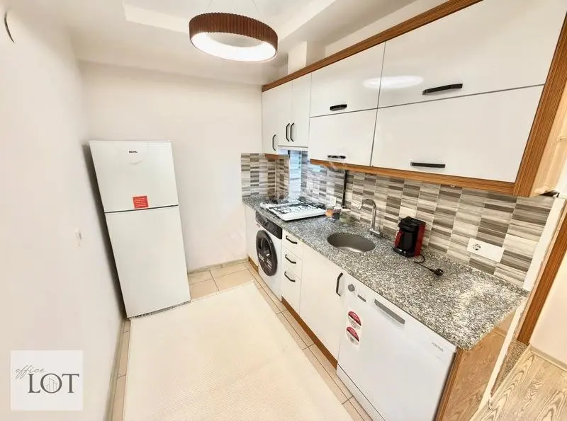 Değirmenönü Mahallesinde Ön Cephe Balkonlu Eşyalı 1,5+1 Apart — fotoğraf 24