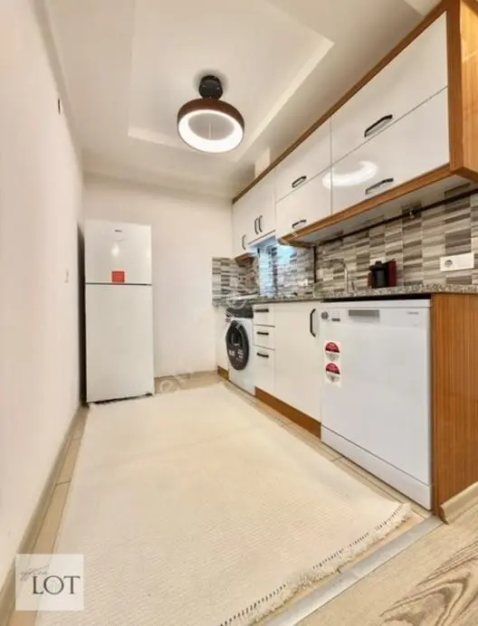 Değirmenönü Mahallesinde Ön Cephe Balkonlu Eşyalı 1,5+1 Apart — fotoğraf 25