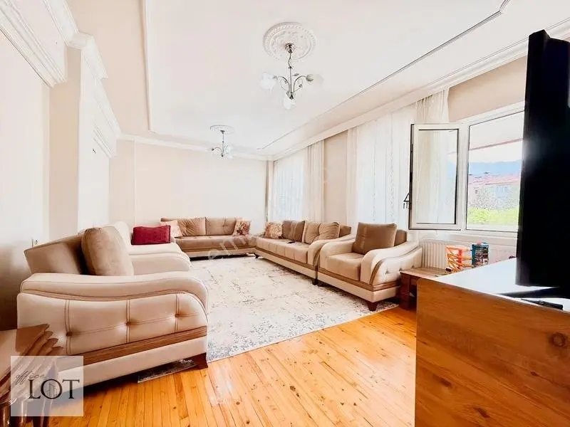 1200 Evler Mahallesinde 3+1 Arakat Çift Cephe Satılık Daire — fotoğraf 2