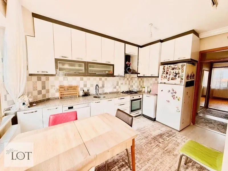 1200 Evler Mahallesinde 3+1 Arakat Çift Cephe Satılık Daire — fotoğraf 5
