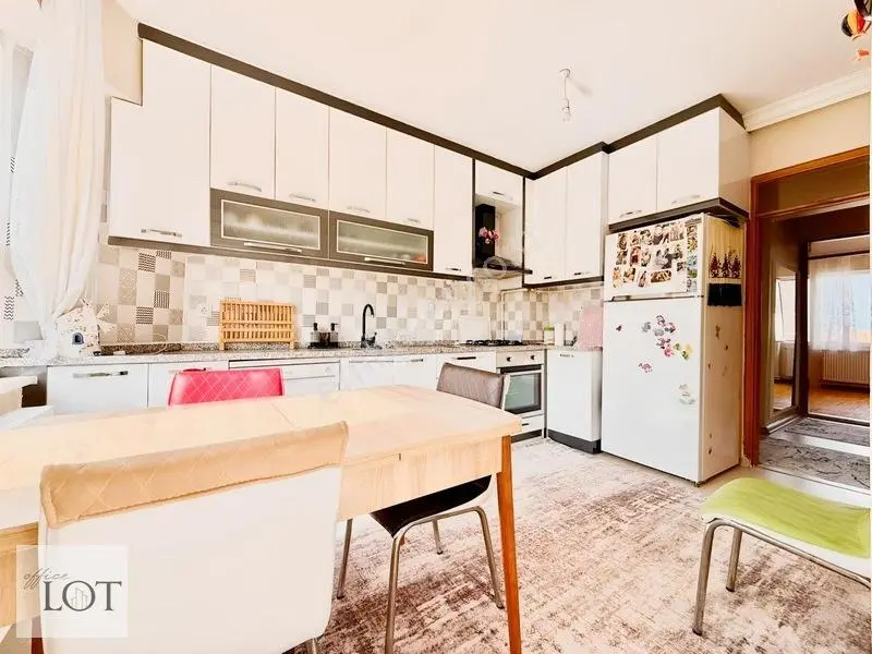 1200 Evler Mahallesinde 3+1 Arakat Çift Cephe Satılık Daire — fotoğraf 6