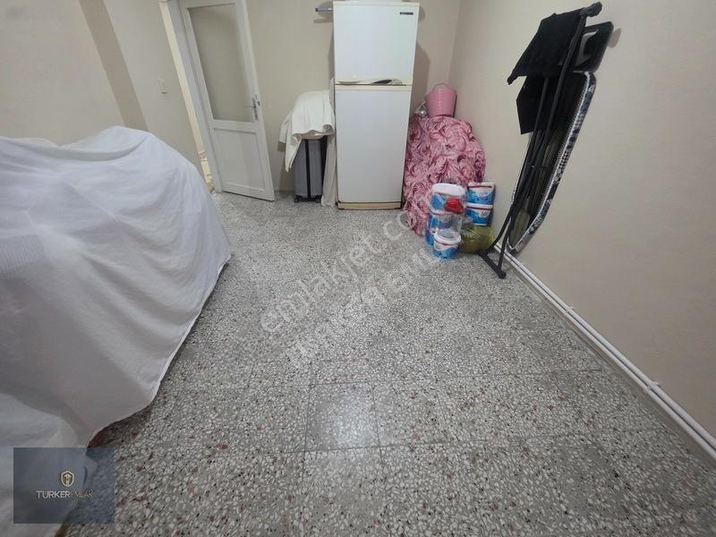 Türker Emlak-merkezde Yatırıma Ve Oturuma Uygun 3+1 Arakat Daire — fotoğraf 18