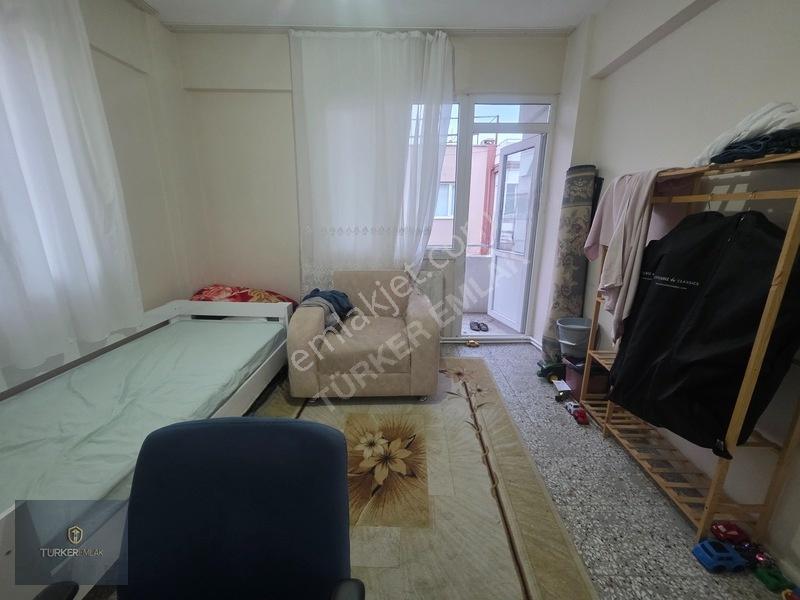 Türker Emlak-merkezde Yatırıma Ve Oturuma Uygun 3+1 Arakat Daire — fotoğraf 25