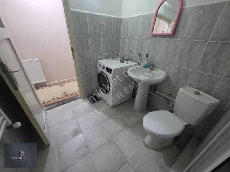 Türker Emlak-merkezde Yatırıma Ve Oturuma Uygun 3+1 Arakat Daire — fotoğraf 30