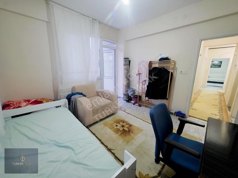 Türker Emlak-merkezde Yatırıma Ve Oturuma Uygun 3+1 Arakat Daire — fotoğraf 31