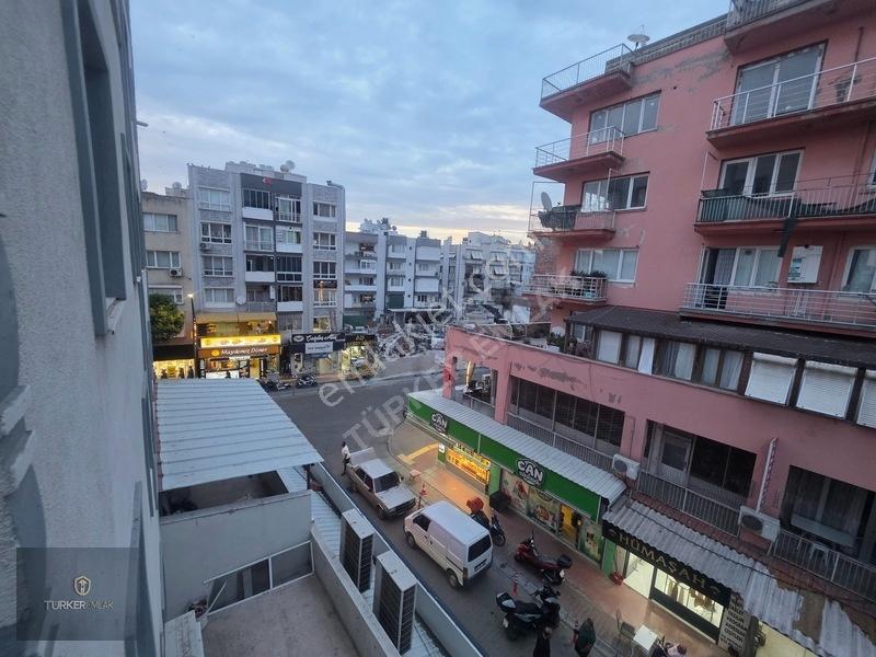 Türker Emlak-merkezde Yatırıma Ve Oturuma Uygun 3+1 Arakat Daire — fotoğraf 34