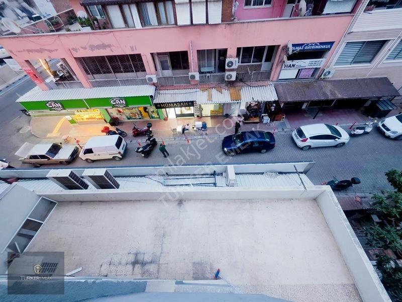 Türker Emlak-merkezde Yatırıma Ve Oturuma Uygun 3+1 Arakat Daire — fotoğraf 35
