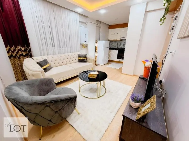 Atalar Mahallesinde Arakat Eşyalı 1+1 Satılık Apart — fotoğraf 2