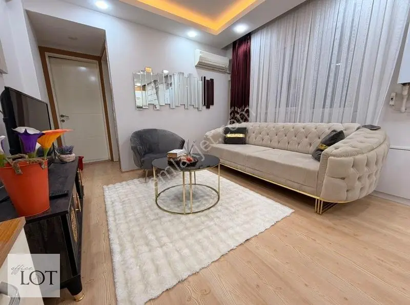 Atalar Mahallesinde Arakat Eşyalı 1+1 Satılık Apart — fotoğraf 3