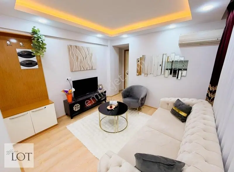 Atalar Mahallesinde Arakat Eşyalı 1+1 Satılık Apart — fotoğraf 4
