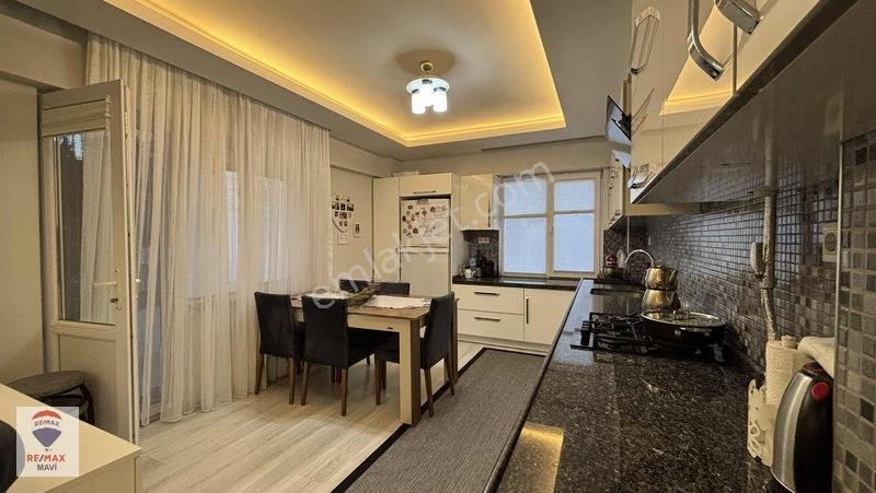 Adapazarı Yenigünde 147 M² 3+1 Ara Kat Daire + 60 M² Dükkân — fotoğraf 3
