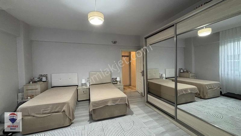 Adapazarı Yenigünde 147 M² 3+1 Ara Kat Daire + 60 M² Dükkân — fotoğraf 17