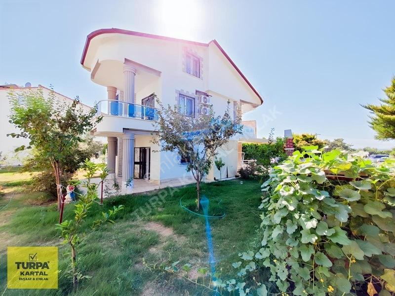 Akbükte Denize 50 Adım 5+1 Havuzlu Eşyalı Müstakil Villa