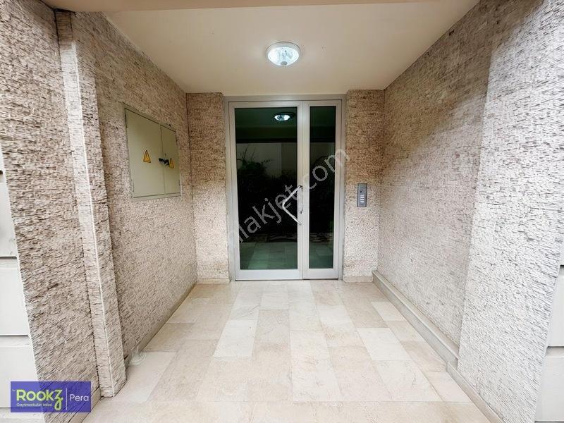 Adapazarı Reji Sok. 60 M2 Kapalı Garaj+ Kilerli 230m² 3+1 Daire — fotoğraf 2
