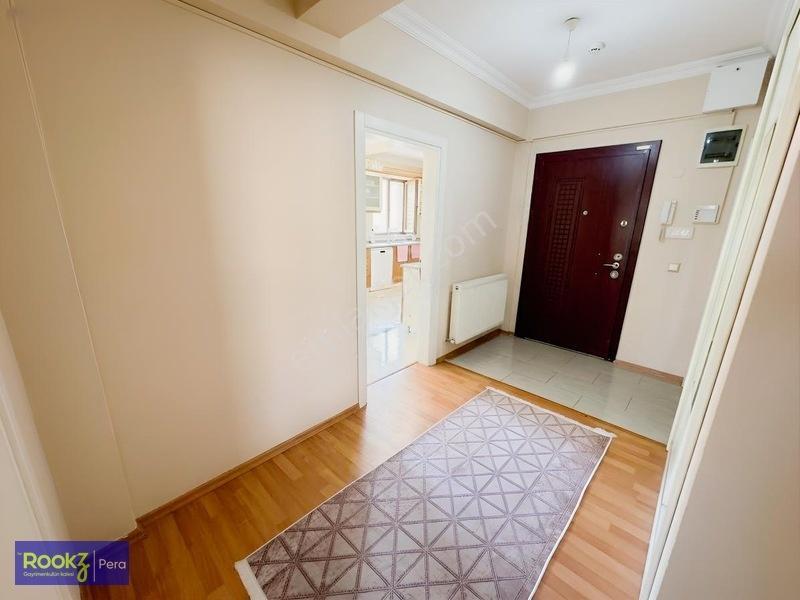 Adapazarı Reji Sok. 60 M2 Kapalı Garaj+ Kilerli 230m² 3+1 Daire — fotoğraf 5
