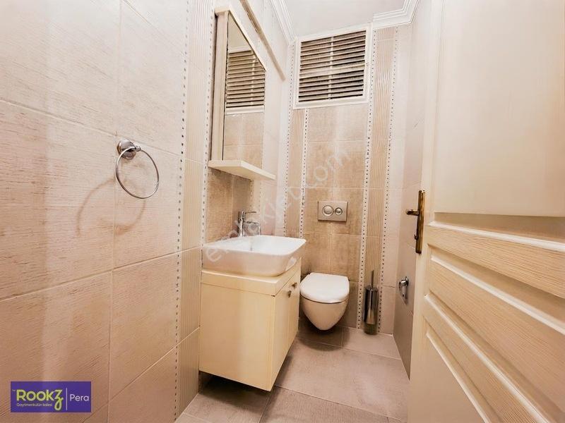 Adapazarı Reji Sok. 60 M2 Kapalı Garaj+ Kilerli 230m² 3+1 Daire — fotoğraf 6
